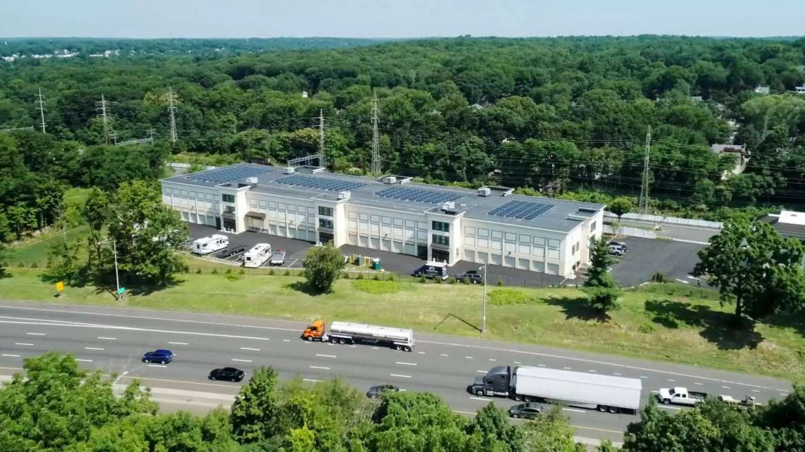 Monthly Storage Offers: Maximizing Flexibility and Savings with Hollow Tree Storage